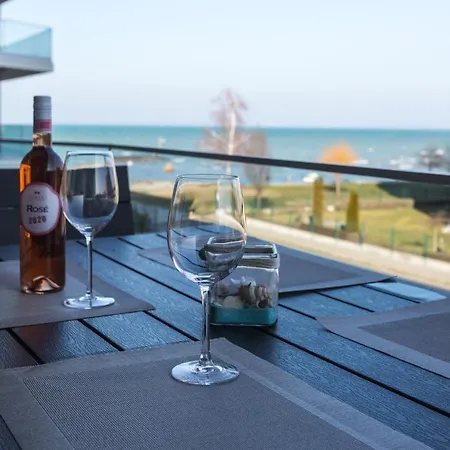 Апартаменты Coral Luxury *